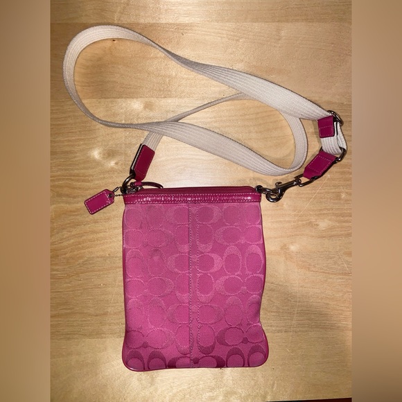 Vinatge Pink Coach Crossbody - Picture 2 of 2
